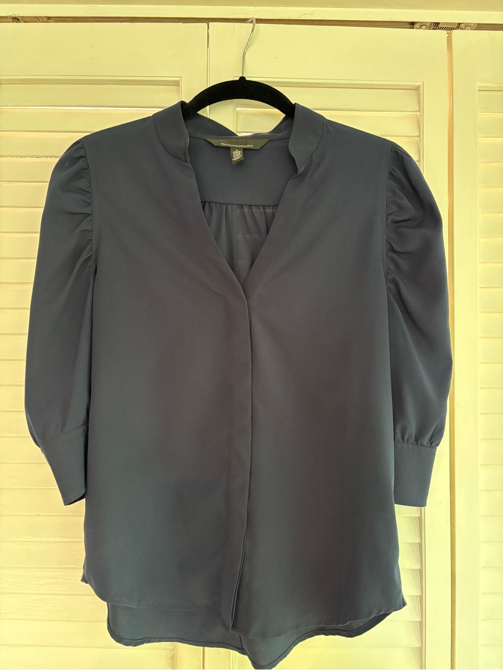 White House Black Market Blue V-Neck Puff Sleeve Blouse
